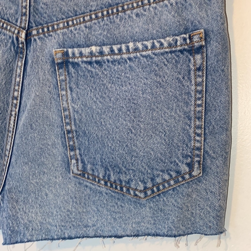 Old Navy O.G. High-Rise distressed denim jean short shorts - Picture 4 of 9